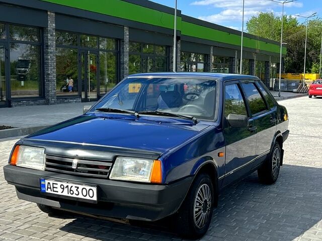 Синий ВАЗ 21099, объемом двигателя 1.5 л и пробегом 120 тыс. км за 1800 $, фото 1 на Automoto.ua