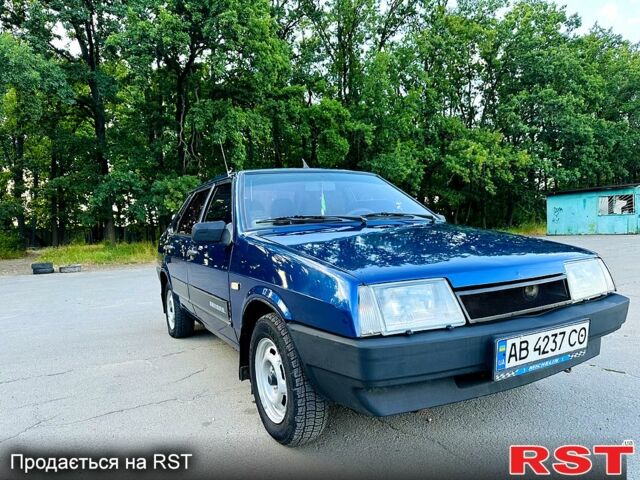 Синий ВАЗ 21099, объемом двигателя 1.5 л и пробегом 200 тыс. км за 1700 $, фото 4 на Automoto.ua