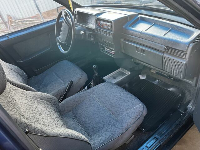 Синій ВАЗ 21099, об'ємом двигуна 1.5 л та пробігом 120 тис. км за 1100 $, фото 7 на Automoto.ua