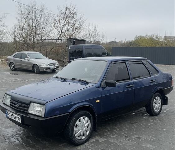 Синий ВАЗ 21099, объемом двигателя 1.5 л и пробегом 138 тыс. км за 1250 $, фото 1 на Automoto.ua