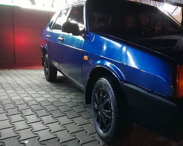 Синий ВАЗ 21099, объемом двигателя 1.5 л и пробегом 175 тыс. км за 2100 $, фото 1 на Automoto.ua