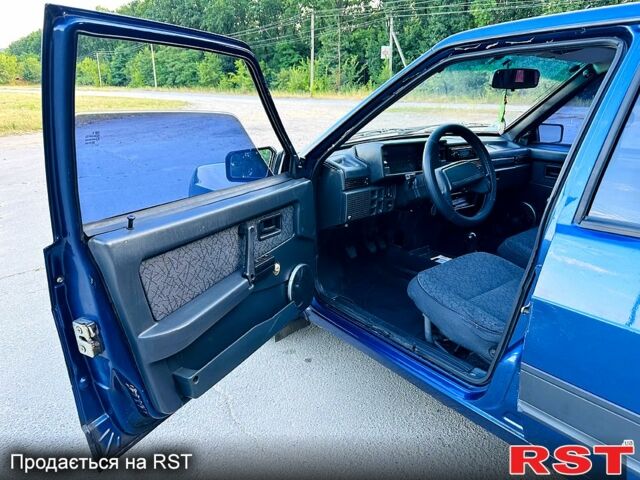 Синий ВАЗ 21099, объемом двигателя 1.5 л и пробегом 200 тыс. км за 1700 $, фото 2 на Automoto.ua