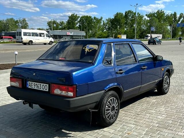 Синий ВАЗ 21099, объемом двигателя 1.5 л и пробегом 120 тыс. км за 1800 $, фото 4 на Automoto.ua