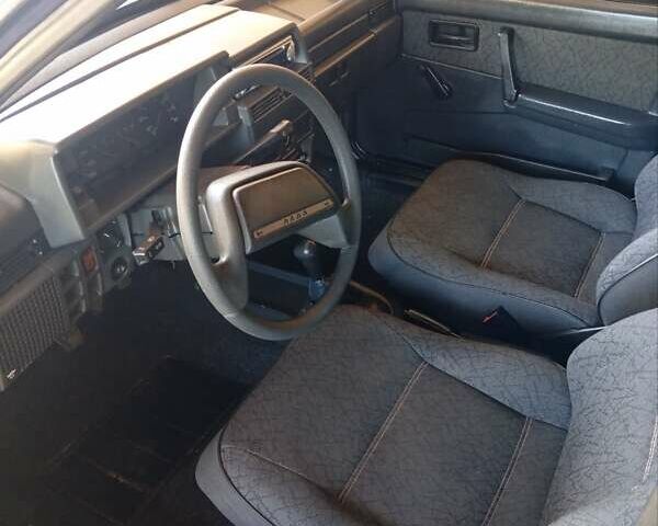Синий ВАЗ 21099, объемом двигателя 1.5 л и пробегом 71 тыс. км за 1550 $, фото 5 на Automoto.ua