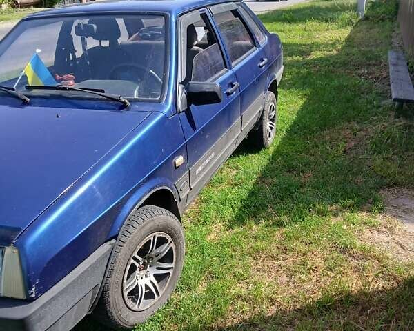 Синій ВАЗ 21099, об'ємом двигуна 1.5 л та пробігом 157 тис. км за 1918 $, фото 2 на Automoto.ua