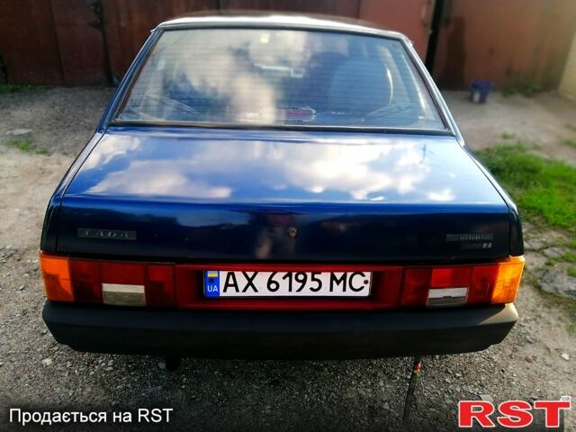 Синий ВАЗ 21099, объемом двигателя 1.5 л и пробегом 200 тыс. км за 950 $, фото 2 на Automoto.ua