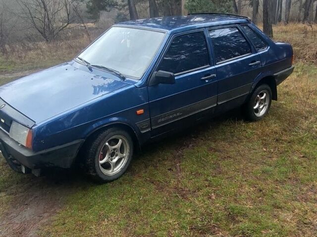 Синий ВАЗ 21099, объемом двигателя 1.5 л и пробегом 244 тыс. км за 1400 $, фото 2 на Automoto.ua