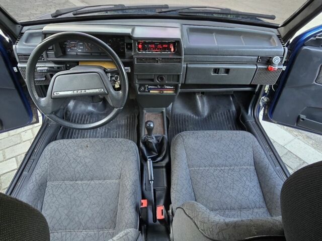 Синий ВАЗ 21099, объемом двигателя 1.6 л и пробегом 155 тыс. км за 3100 $, фото 10 на Automoto.ua