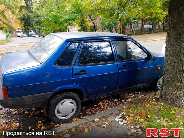 Синий ВАЗ 21099, объемом двигателя 1.5 л и пробегом 166 тыс. км за 800 $, фото 2 на Automoto.ua