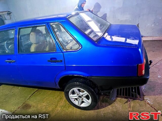 Синий ВАЗ 21099, объемом двигателя 1.5 л и пробегом 100 тыс. км за 1499 $, фото 3 на Automoto.ua