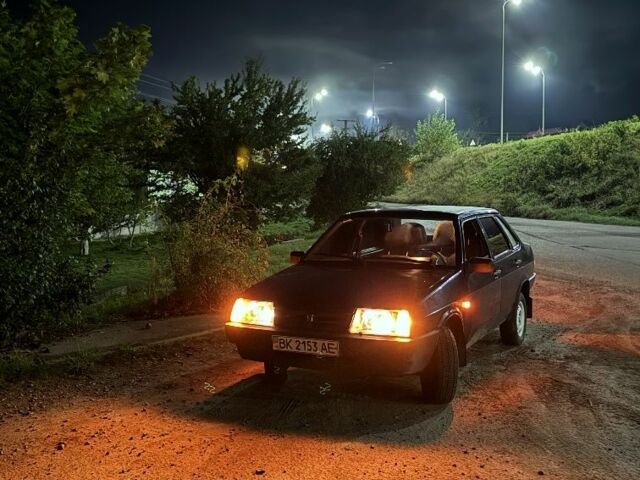 Синий ВАЗ 21099, объемом двигателя 0 л и пробегом 222 тыс. км за 1100 $, фото 4 на Automoto.ua