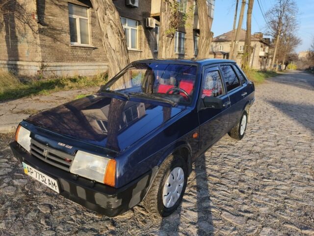 Синий ВАЗ 21099, объемом двигателя 1.5 л и пробегом 110 тыс. км за 2000 $, фото 1 на Automoto.ua