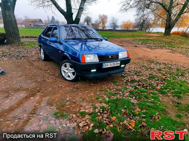 Синий ВАЗ 21099, объемом двигателя 1.5 л и пробегом 243 тыс. км за 2400 $, фото 1 на Automoto.ua