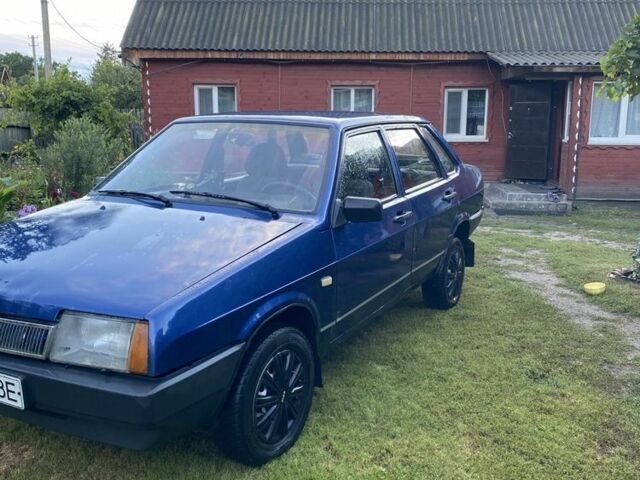 Синий ВАЗ 21099, объемом двигателя 1.5 л и пробегом 120 тыс. км за 707 $, фото 1 на Automoto.ua