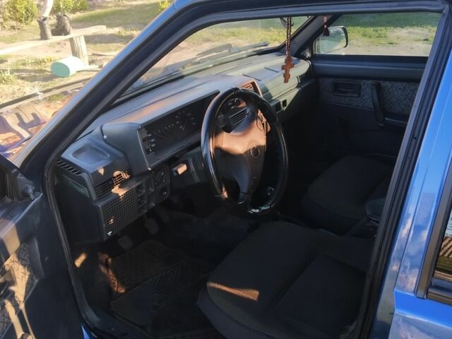 Синий ВАЗ 21099, объемом двигателя 0 л и пробегом 204 тыс. км за 2100 $, фото 4 на Automoto.ua