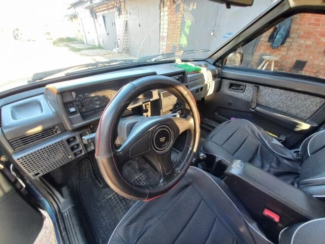 Синій ВАЗ 21099, об'ємом двигуна 1.5 л та пробігом 180 тис. км за 1500 $, фото 4 на Automoto.ua