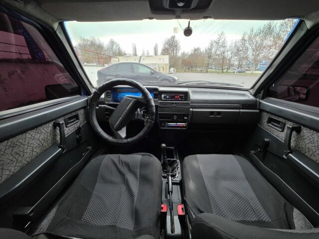 Синий ВАЗ 21099, объемом двигателя 1.6 л и пробегом 250 тыс. км за 1650 $, фото 6 на Automoto.ua