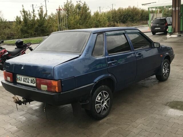 Синий ВАЗ 21099, объемом двигателя 1.5 л и пробегом 300 тыс. км за 1300 $, фото 2 на Automoto.ua
