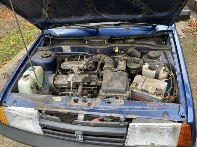 Синий ВАЗ 21099, объемом двигателя 1.5 л и пробегом 212 тыс. км за 1200 $, фото 6 на Automoto.ua