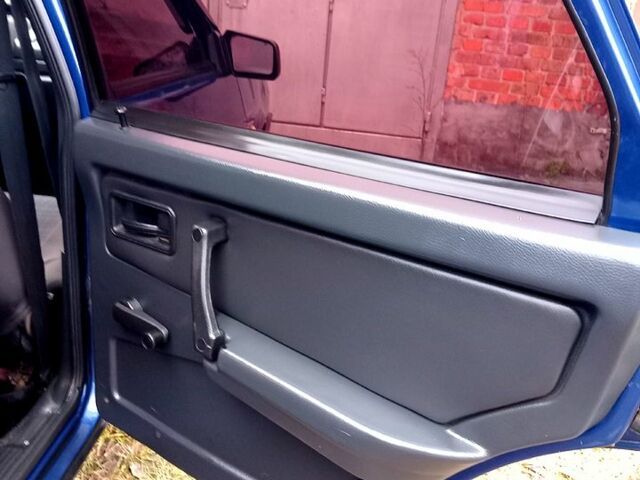 Синий ВАЗ 21099, объемом двигателя 1.5 л и пробегом 235 тыс. км за 1700 $, фото 4 на Automoto.ua