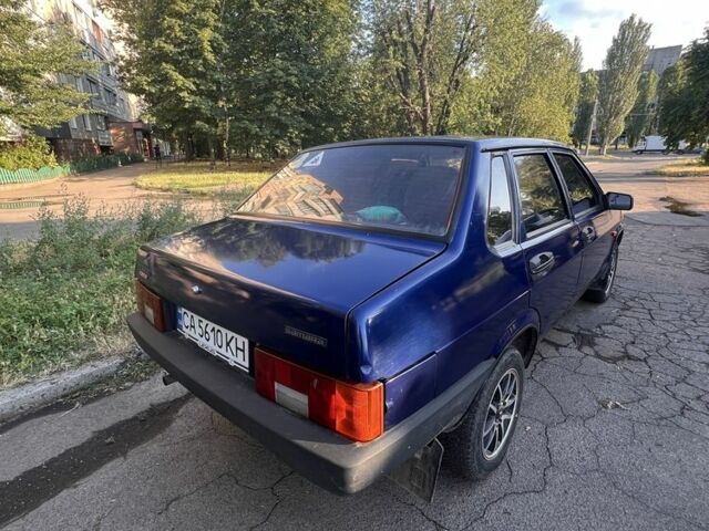 Синий ВАЗ 21099, объемом двигателя 1.5 л и пробегом 2 тыс. км за 1750 $, фото 2 на Automoto.ua