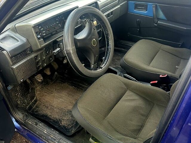 Синий ВАЗ 21099, объемом двигателя 16 л и пробегом 155 тыс. км за 1500 $, фото 4 на Automoto.ua