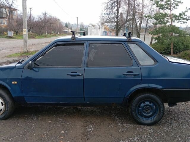 Синий ВАЗ 21099, объемом двигателя 1 л и пробегом 300 тыс. км за 650 $, фото 2 на Automoto.ua