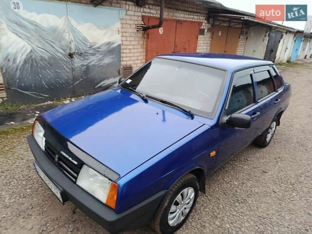 Синий ВАЗ 21099, объемом двигателя 1.5 л и пробегом 174 тыс. км за 1999 $, фото 1 на Automoto.ua