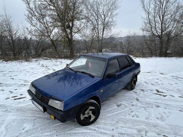 Синій ВАЗ 21099, об'ємом двигуна 1.5 л та пробігом 215 тис. км за 1800 $, фото 1 на Automoto.ua