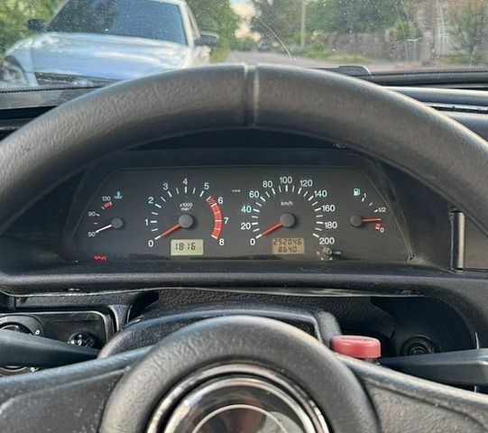 Синий ВАЗ 21099, объемом двигателя 1.6 л и пробегом 252 тыс. км за 1750 $, фото 9 на Automoto.ua