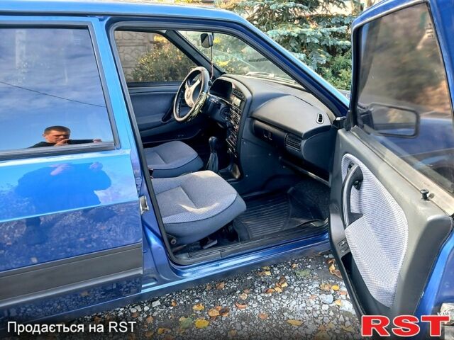 Синий ВАЗ 21099, объемом двигателя 1.6 л и пробегом 168 тыс. км за 2300 $, фото 5 на Automoto.ua