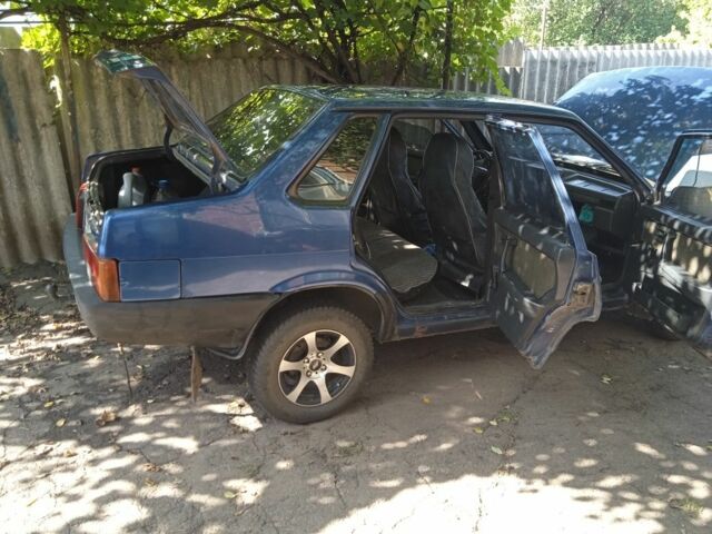 Синий ВАЗ 21099, объемом двигателя 1.5 л и пробегом 300 тыс. км за 1200 $, фото 9 на Automoto.ua