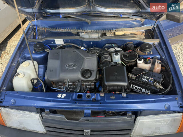 Синий ВАЗ 21099, объемом двигателя 1.6 л и пробегом 165 тыс. км за 1950 $, фото 4 на Automoto.ua