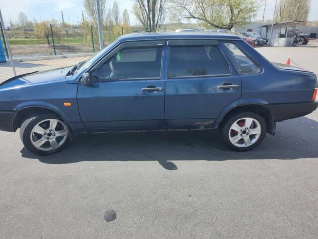 Синий ВАЗ 21099, объемом двигателя 1.6 л и пробегом 300 тыс. км за 1600 $, фото 4 на Automoto.ua