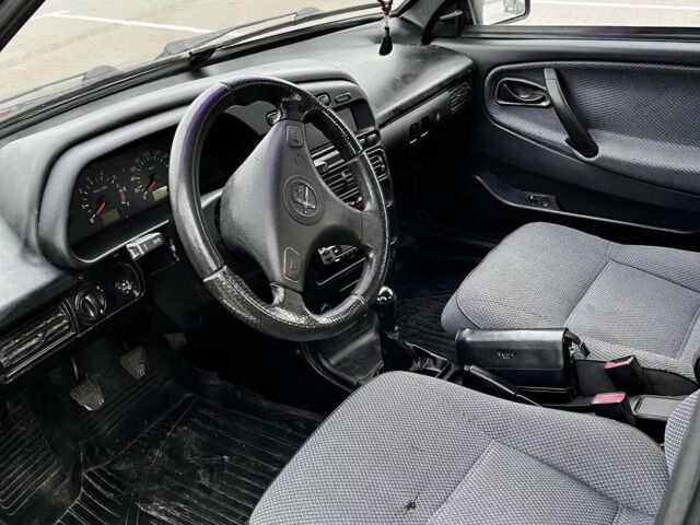 Синий ВАЗ 21099, объемом двигателя 1.6 л и пробегом 220 тыс. км за 1299 $, фото 5 на Automoto.ua