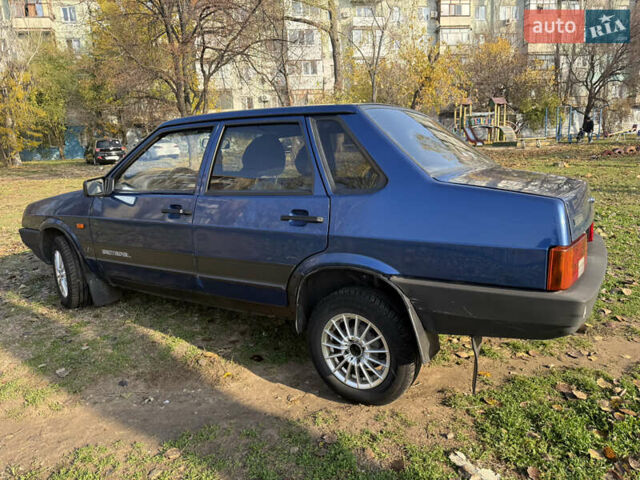 Синий ВАЗ 21099, объемом двигателя 1.6 л и пробегом 165 тыс. км за 1950 $, фото 1 на Automoto.ua