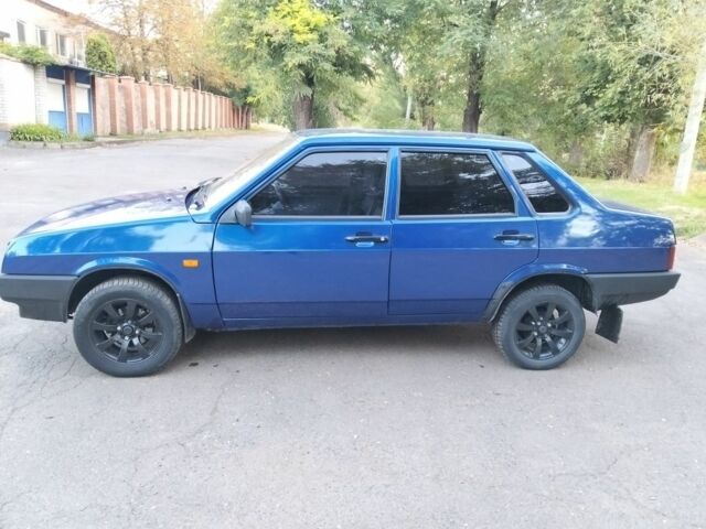 Синий ВАЗ 21099, объемом двигателя 1 л и пробегом 138 тыс. км за 2300 $, фото 5 на Automoto.ua