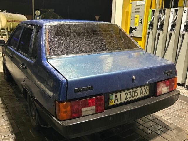 Синий ВАЗ 21099, объемом двигателя 1.6 л и пробегом 300 тыс. км за 969 $, фото 2 на Automoto.ua