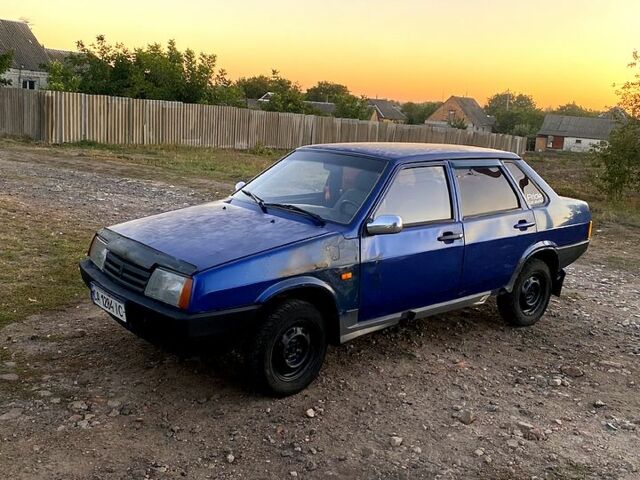 Синій ВАЗ 21099, об'ємом двигуна 1.6 л та пробігом 200 тис. км за 1250 $, фото 1 на Automoto.ua