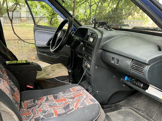 Синій ВАЗ 21099, об'ємом двигуна 1.6 л та пробігом 184 тис. км за 1213 $, фото 6 на Automoto.ua