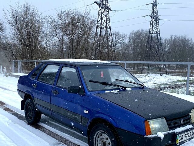 Синий ВАЗ 21099, объемом двигателя 1.6 л и пробегом 311 тыс. км за 1350 $, фото 1 на Automoto.ua