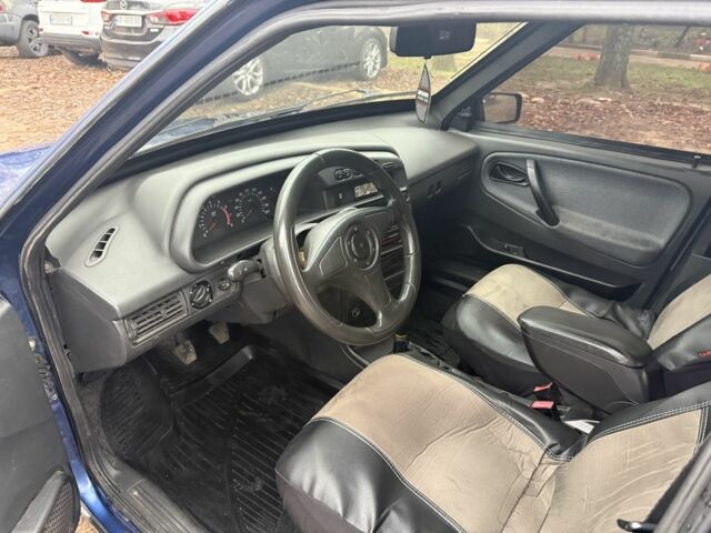 Синий ВАЗ 21099, объемом двигателя 1.6 л и пробегом 180 тыс. км за 1750 $, фото 5 на Automoto.ua