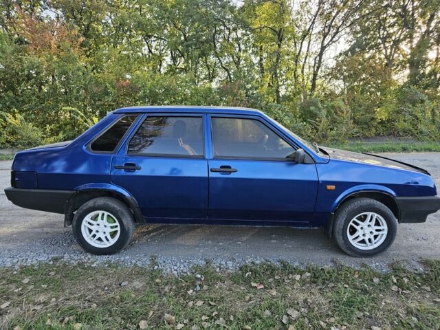 Синий ВАЗ 21099, объемом двигателя 0 л и пробегом 280 тыс. км за 1500 $, фото 4 на Automoto.ua