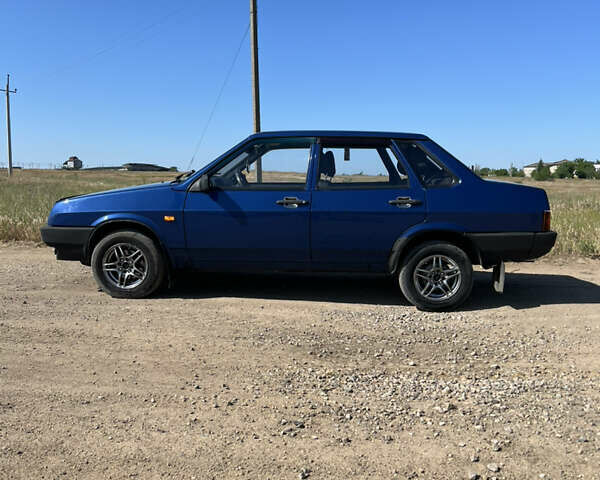 Синий ВАЗ 21099, объемом двигателя 1.6 л и пробегом 266 тыс. км за 2800 $, фото 4 на Automoto.ua