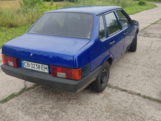 Синий ВАЗ 21099, объемом двигателя 1.6 л и пробегом 220 тыс. км за 1500 $, фото 3 на Automoto.ua