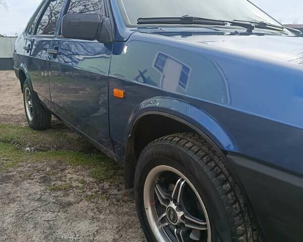 Синий ВАЗ 21099, объемом двигателя 1.6 л и пробегом 94 тыс. км за 2750 $, фото 4 на Automoto.ua