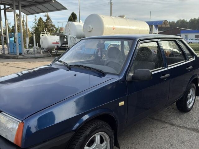 Синий ВАЗ 21099, объемом двигателя 1.6 л и пробегом 138 тыс. км за 1350 $, фото 2 на Automoto.ua