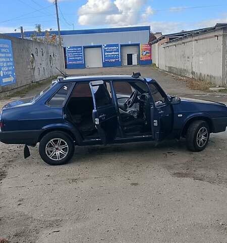 Синій ВАЗ 21099, об'ємом двигуна 1.6 л та пробігом 100 тис. км за 2000 $, фото 3 на Automoto.ua
