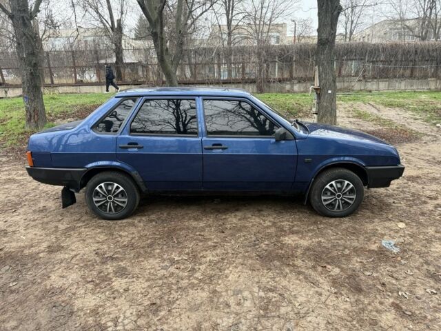 Синий ВАЗ 21099, объемом двигателя 1.6 л и пробегом 180 тыс. км за 1750 $, фото 1 на Automoto.ua