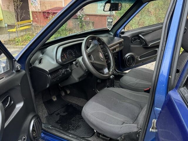 Синій ВАЗ 21099, об'ємом двигуна 1.6 л та пробігом 289 тис. км за 2300 $, фото 4 на Automoto.ua